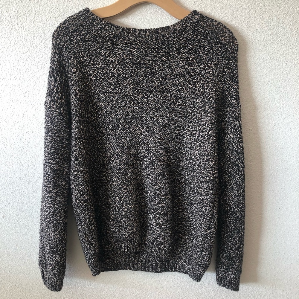 FOREVER 21 WOMEN'S WOVEN SWEATER BLACK & WHITE